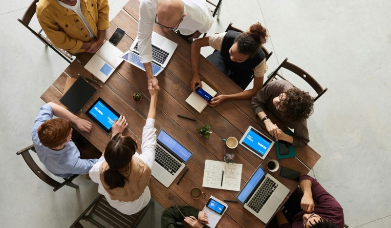 Qual é a diferença entre "manager" e "head"?