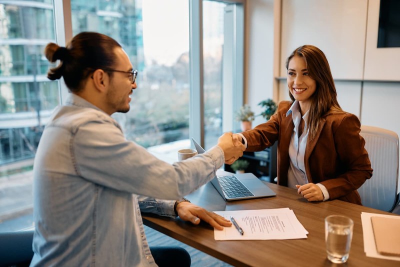 Como escrever um e-mail de convite para entrevista