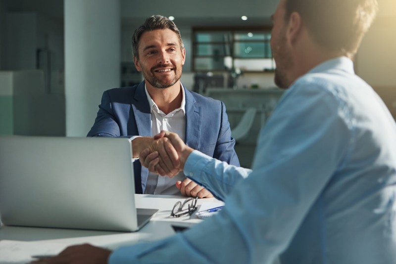 Vendedor e CRM: a importância da organização técnica