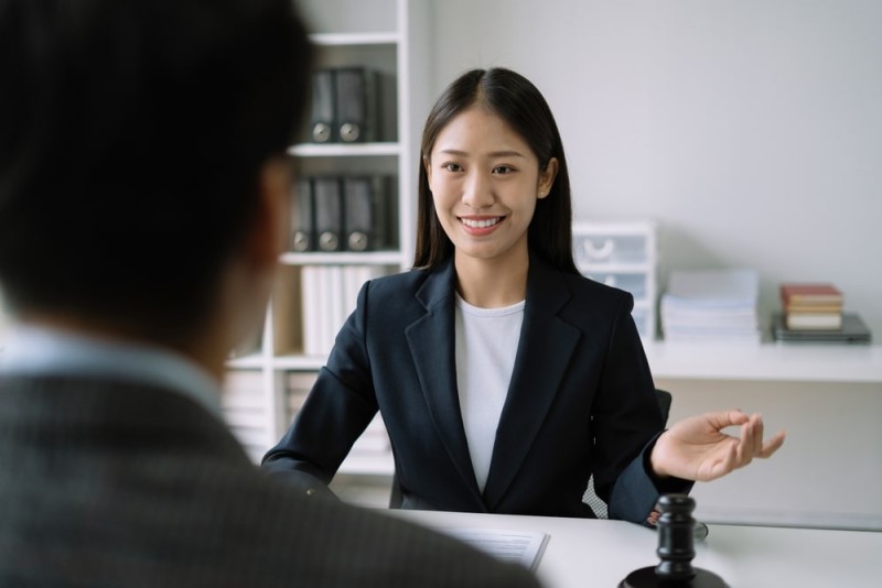 Como você demonstra confiança em uma entrevista?