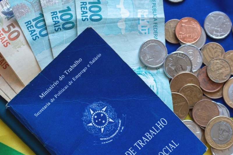 Quem Tem Direito ao Abono Salarial?