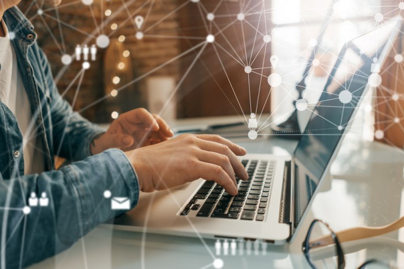 Headhunter é um profissional especializado em conectar
