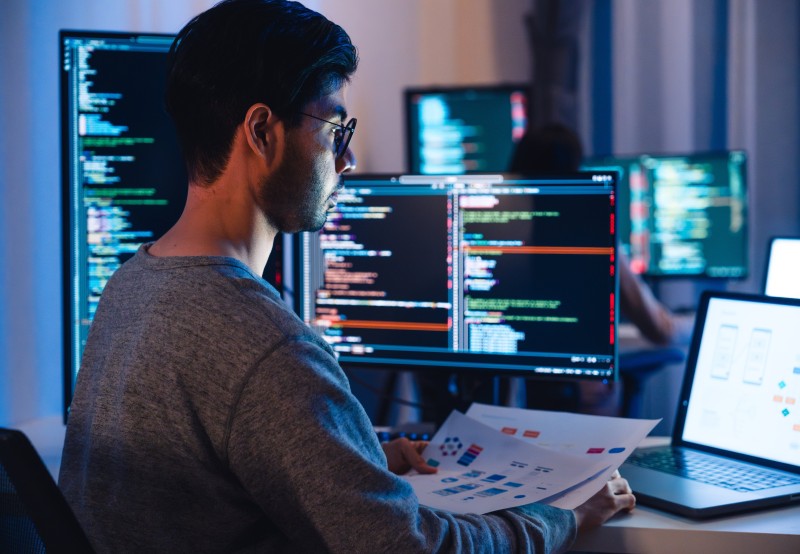 Setor de Tecnologia da Informação, Software e Hardware